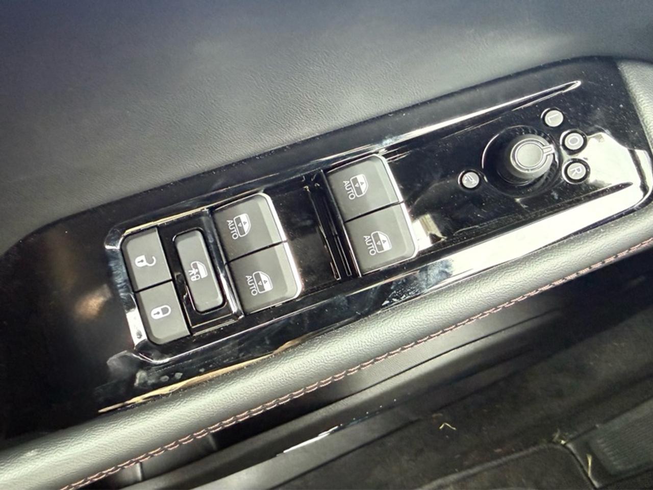 2025 Jeep Wagoneer S Limited  - Sunroof -  Navigation Photo