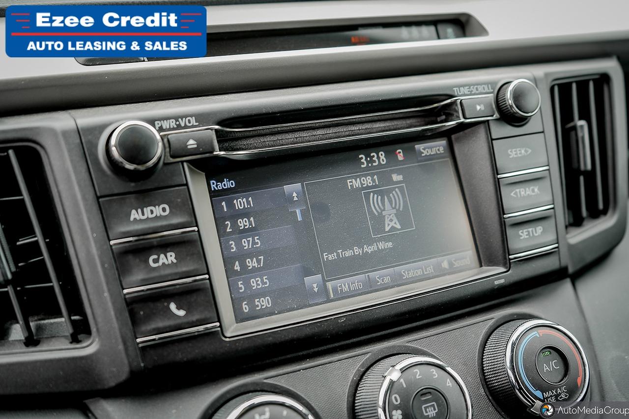 2018 Toyota RAV4 LE Photo