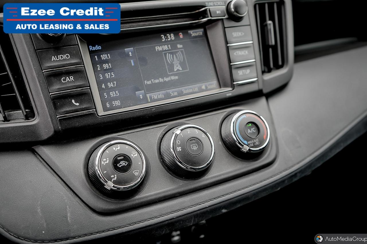 2018 Toyota RAV4 LE Photo