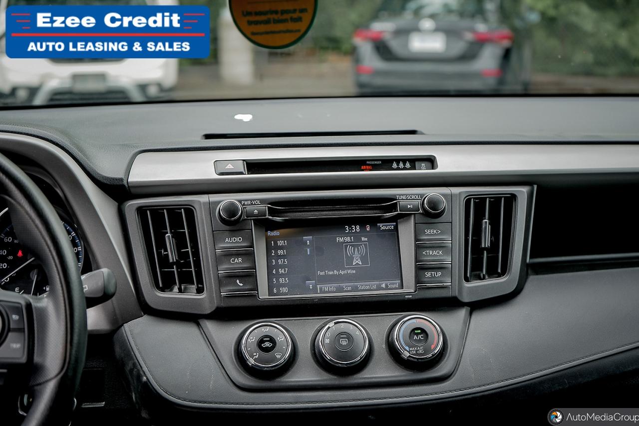 2018 Toyota RAV4 LE Photo