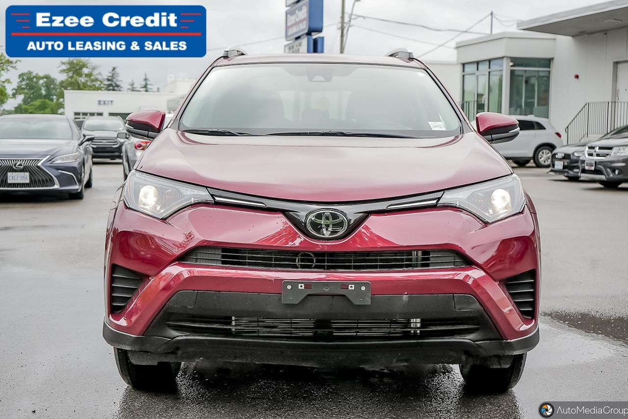 2018 Toyota RAV4 LE Photo11