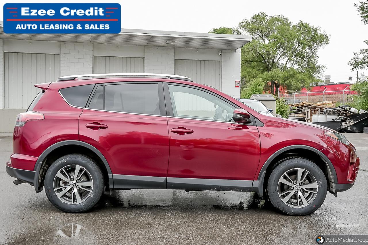 2018 Toyota RAV4 LE Photo