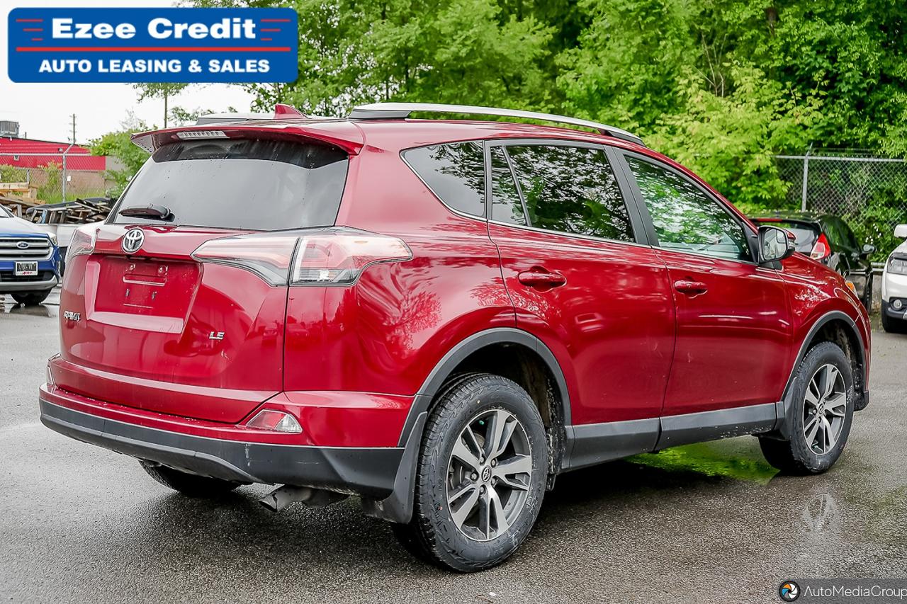 2018 Toyota RAV4 LE Photo