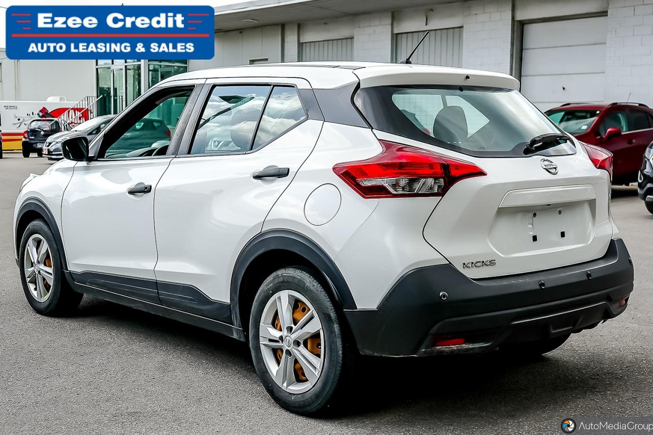 2020 Nissan Kicks S Photo7