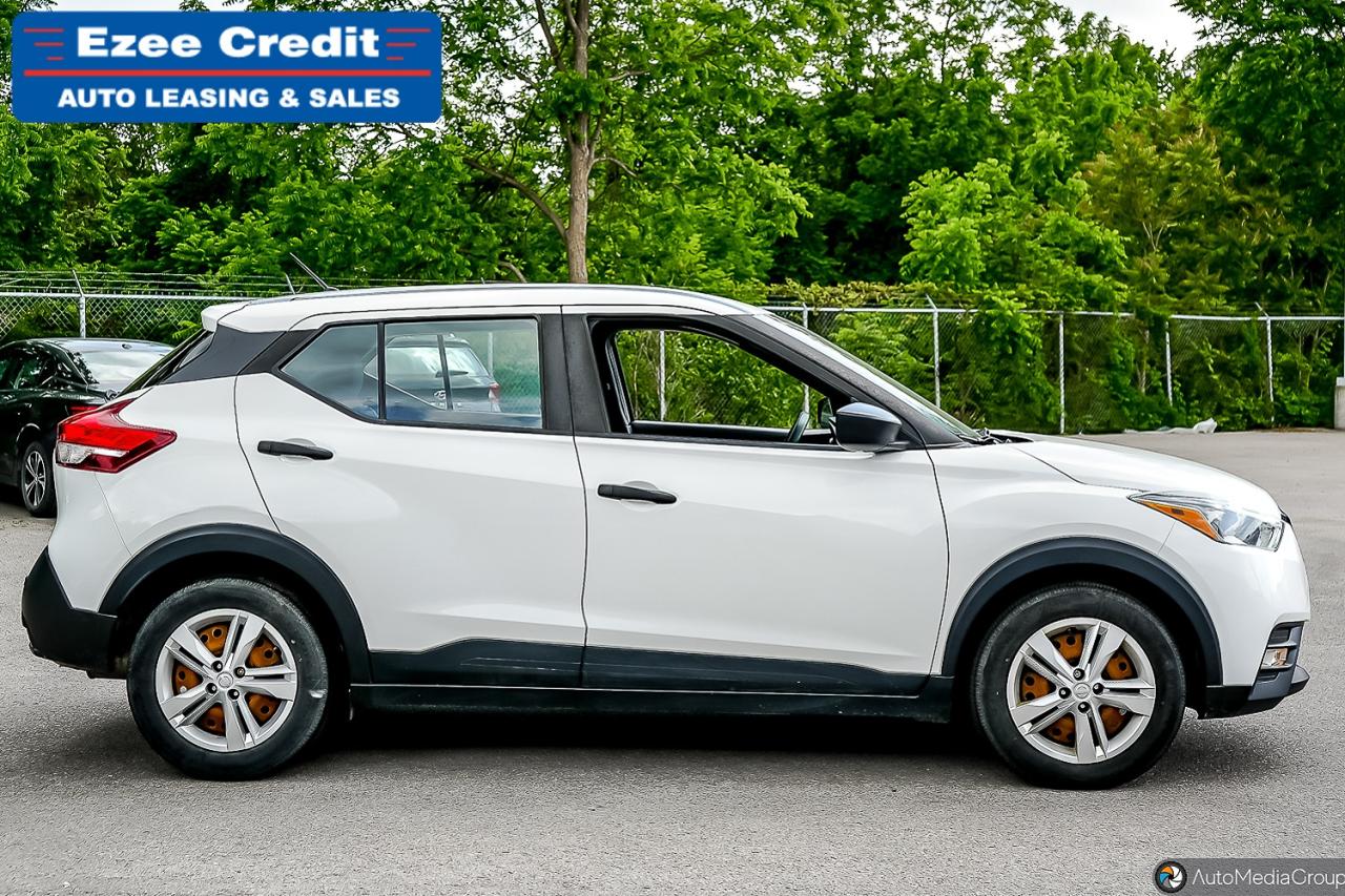 2020 Nissan Kicks S Photo3