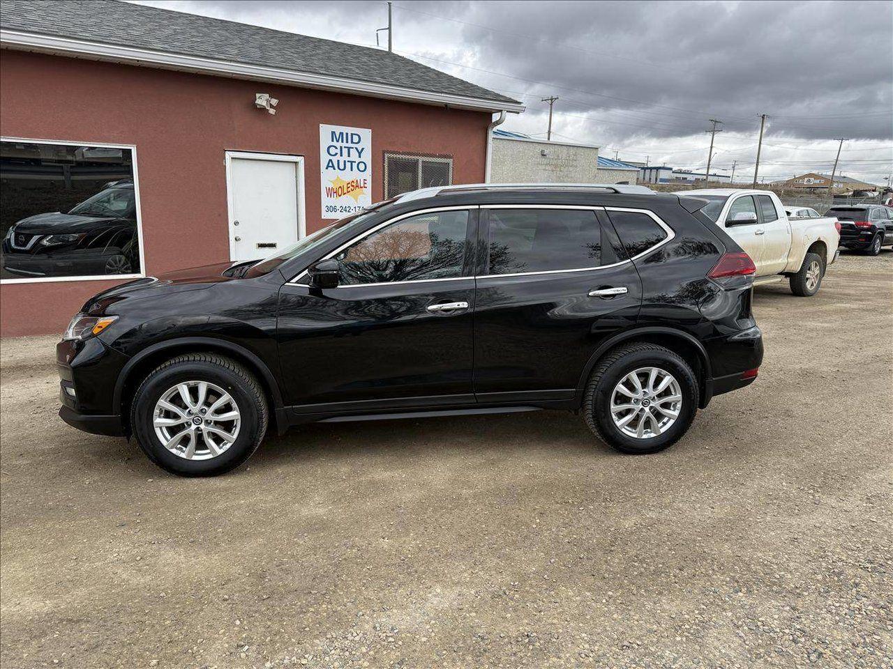 Used 2019 Nissan Rogue SV AWD for sale in Saskatoon, SK
