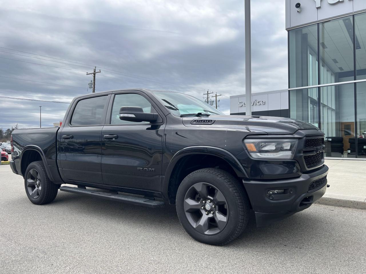 Used 2020 RAM 1500 BIG HORN/LONESTAR CREW 4X4 CREW CAB - 5.7L HEMI for sale in Yarmouth, NS
