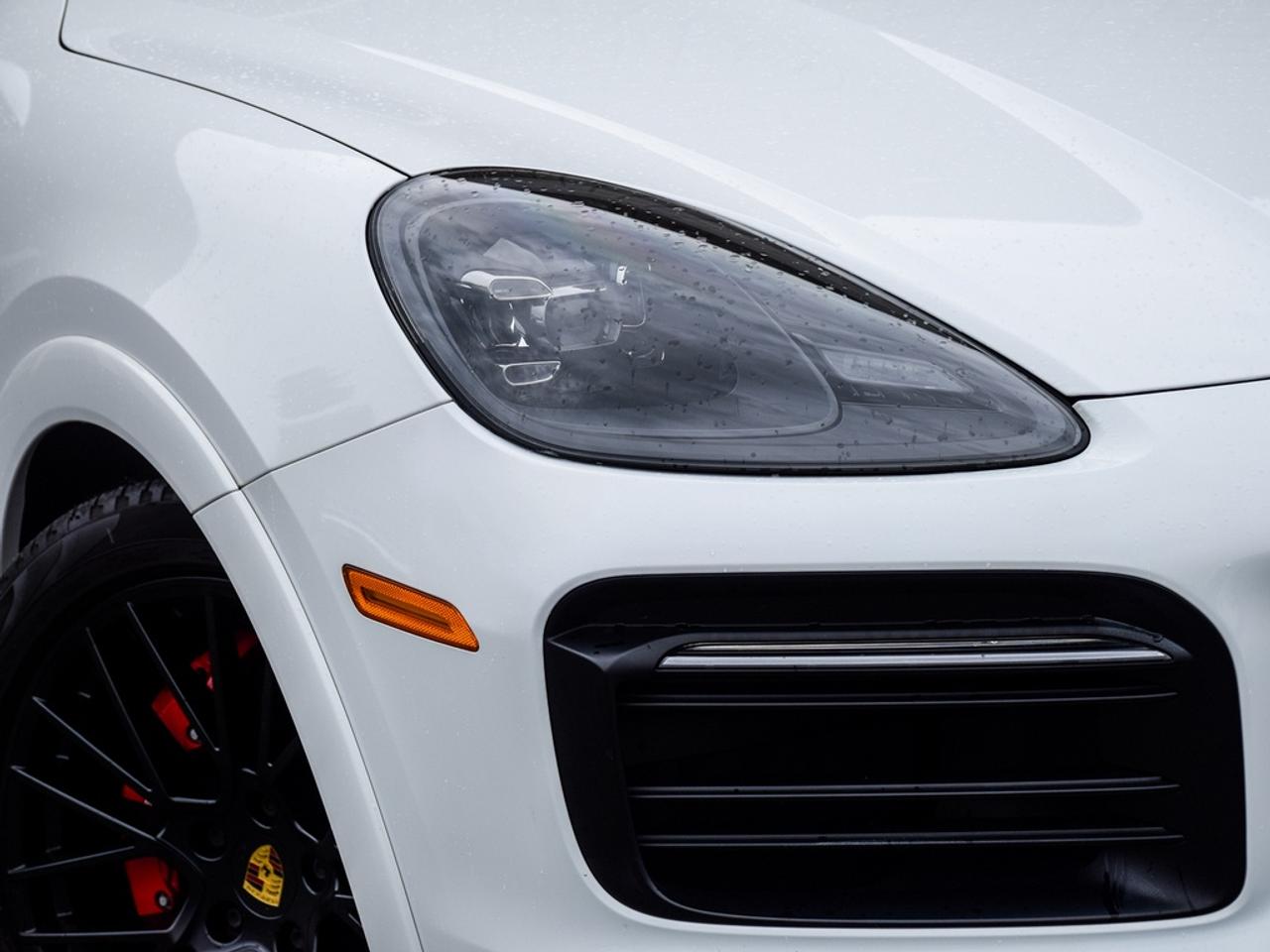 2022 Porsche Cayenne GTS Photo