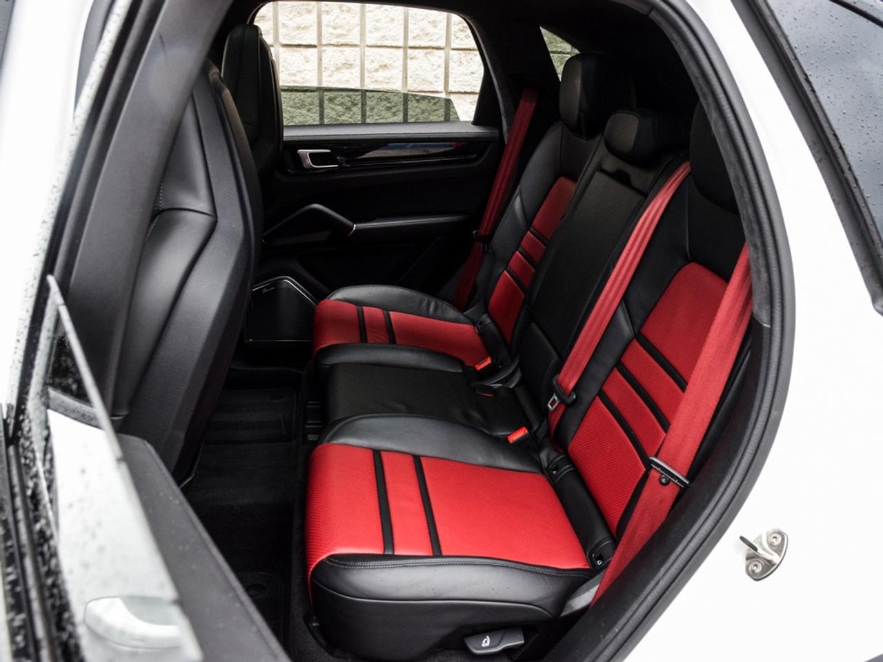 2022 Porsche Cayenne GTS Photo