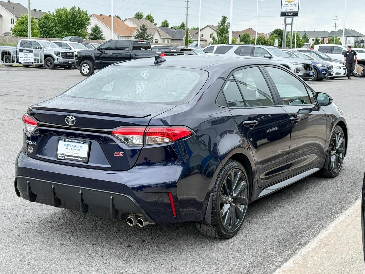 2023 Toyota Corolla 2.0L 4CYL, SE UPGRADE PACKAGE - 18" BLACK ALLOY RIMS, SUNROOF, HEATED LEATHER WRAPPED STEERING WHEEL Photo