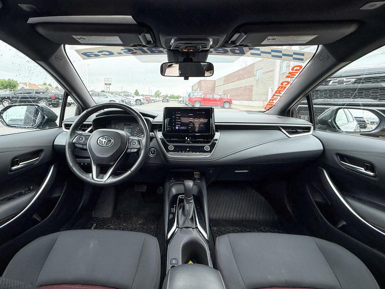 2023 Toyota Corolla 2.0L 4CYL, SE UPGRADE PACKAGE - 18" BLACK ALLOY RIMS, SUNROOF, HEATED LEATHER WRAPPED STEERING WHEEL Photo