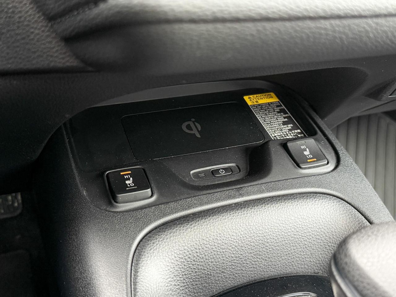 2023 Toyota Corolla 2.0L 4CYL, SE UPGRADE PACKAGE - 18" BLACK ALLOY RIMS, SUNROOF, HEATED LEATHER WRAPPED STEERING WHEEL Photo