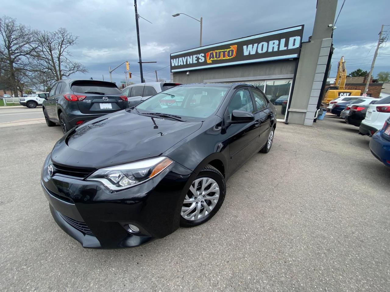 Used 2014 Toyota Corolla LE for sale in Hamilton, ON