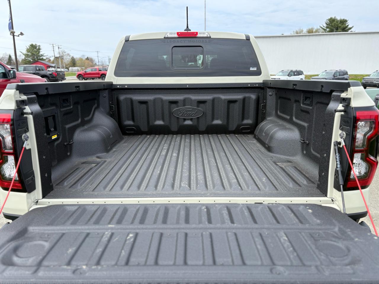 2025 Ford Ranger LARIAT® Photo4