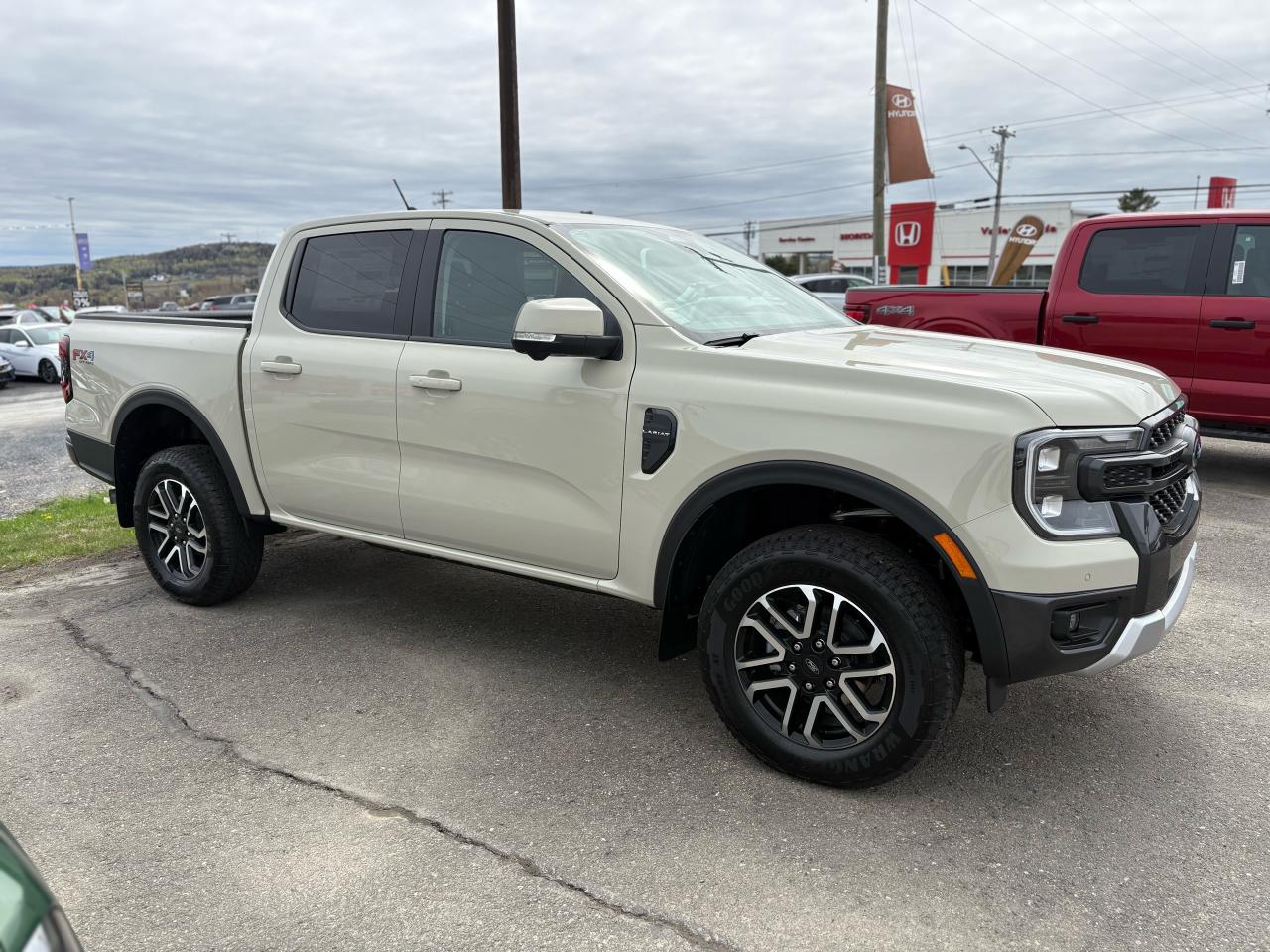 2025 Ford Ranger LARIAT® Photo0
