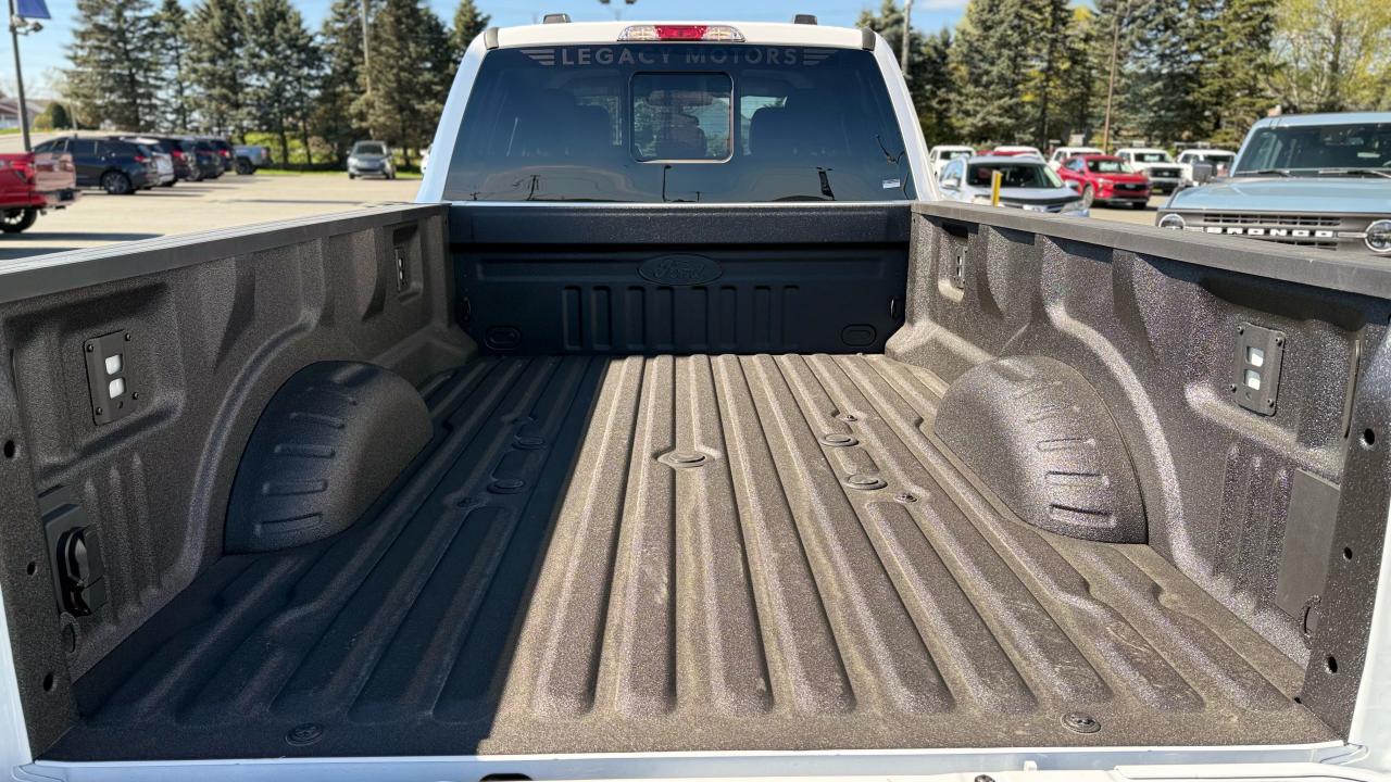 2025 Ford SUPERDUTY F-350® XL Photo5