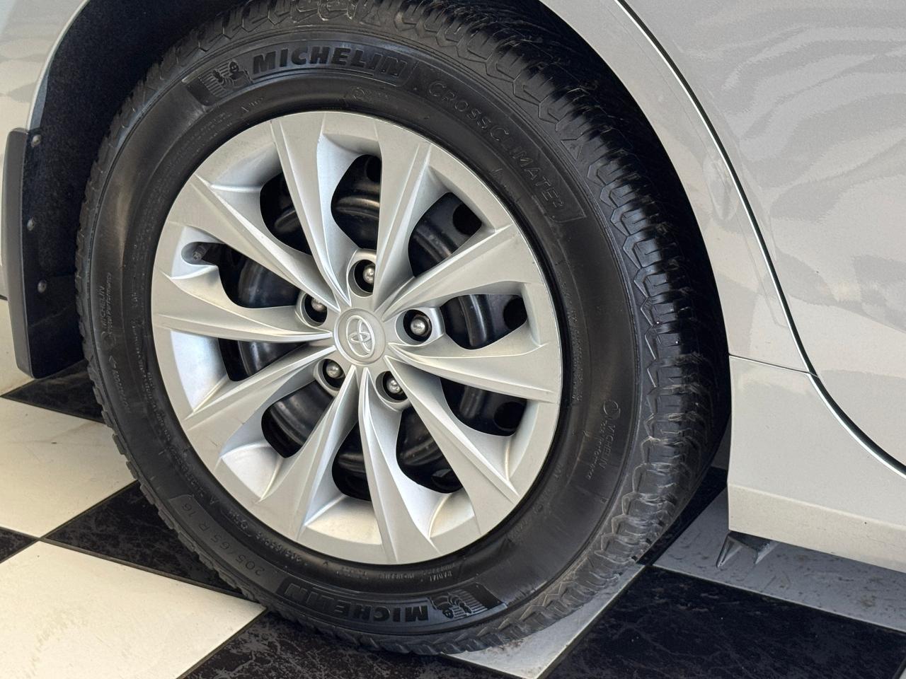 2017 Toyota Camry LE+Camera+Bluetooth+Cruise Control+A/C Photo46
