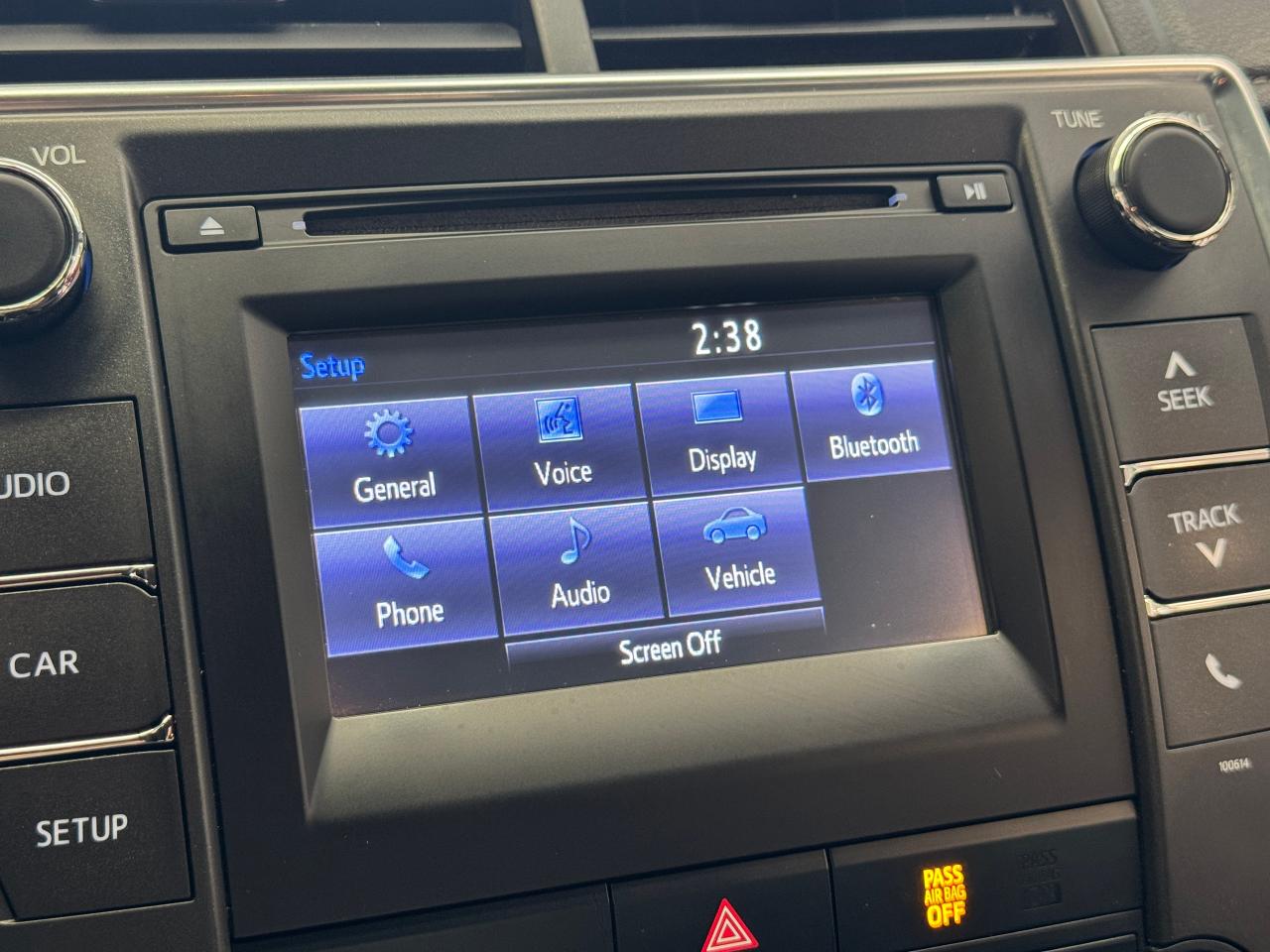 2017 Toyota Camry LE+Camera+Bluetooth+Cruise Control+A/C Photo82