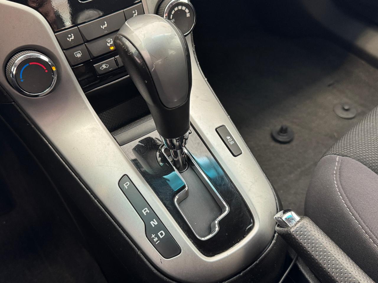 2013 Chevrolet Cruze LT Turbo+ApplePlay+Camera+Remote Start Photo95