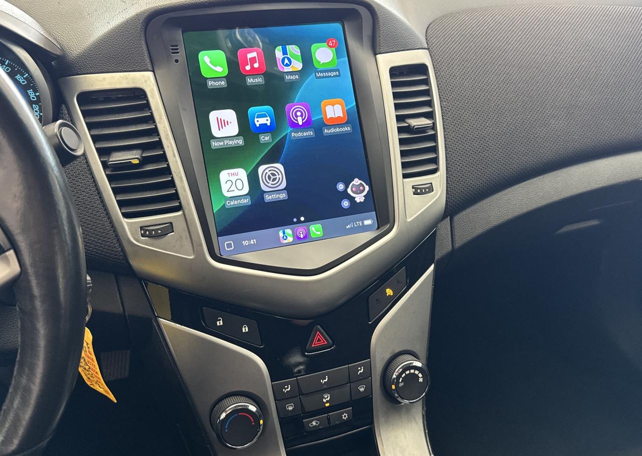2013 Chevrolet Cruze LT Turbo+ApplePlay+Camera+Remote Start Photo3