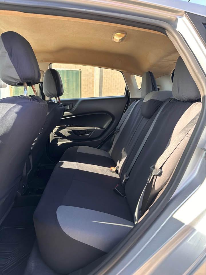 2017 Ford Fiesta SE - Photo #14