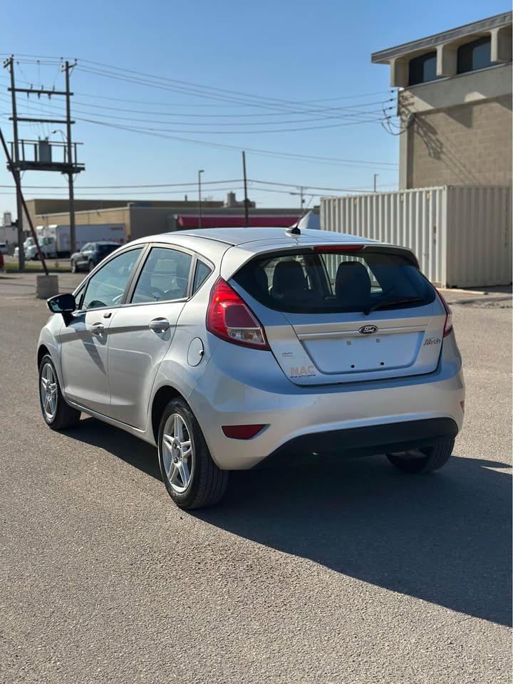 2017 Ford Fiesta SE - Photo #4