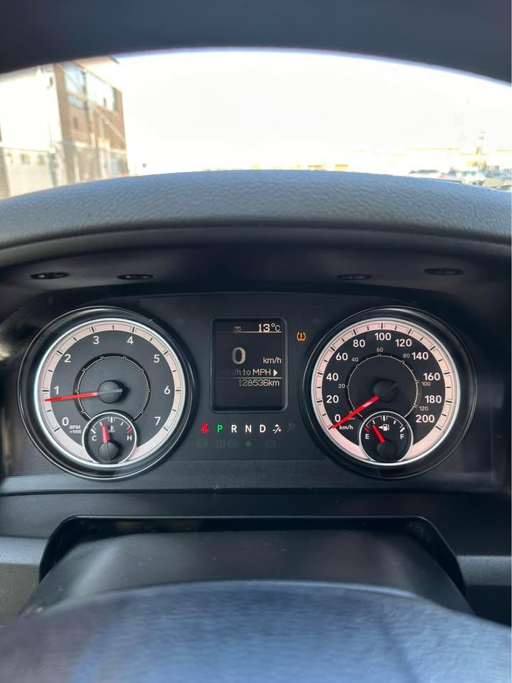 2016 RAM 1500 ST - Photo #9