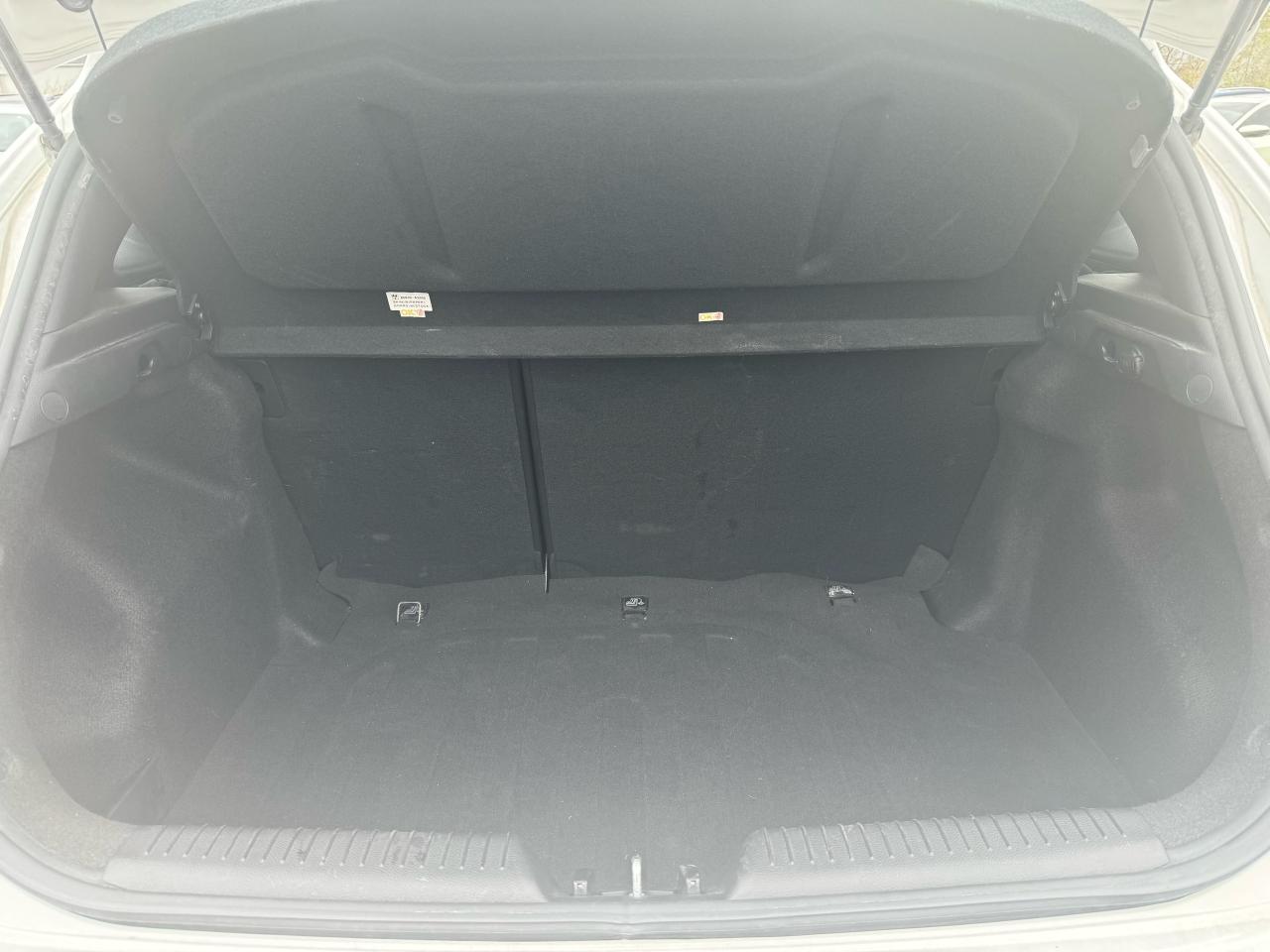 2016 Hyundai Elantra GT GL - Photo #15