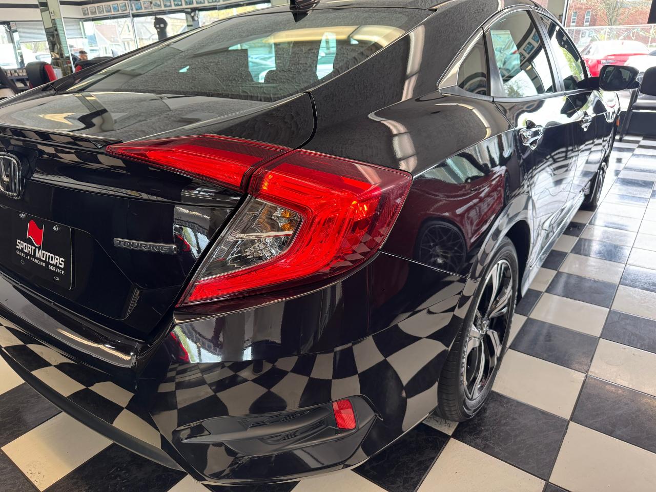 2017 Honda Civic Touring+Adaptive Cruise+Lane Keep+Roof+RemoteStart Photo37