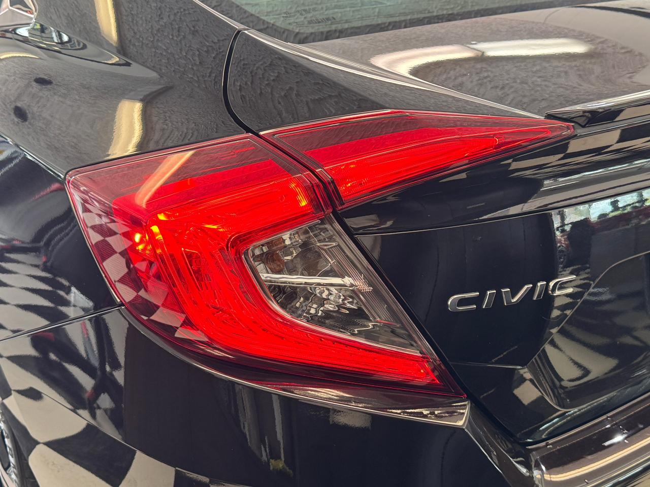 2017 Honda Civic Touring+Adaptive Cruise+Lane Keep+Roof+RemoteStart Photo58