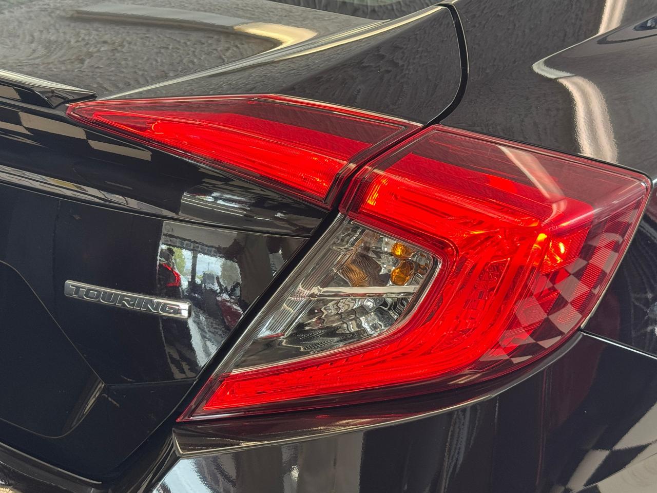 2017 Honda Civic Touring+Adaptive Cruise+Lane Keep+Roof+RemoteStart Photo60