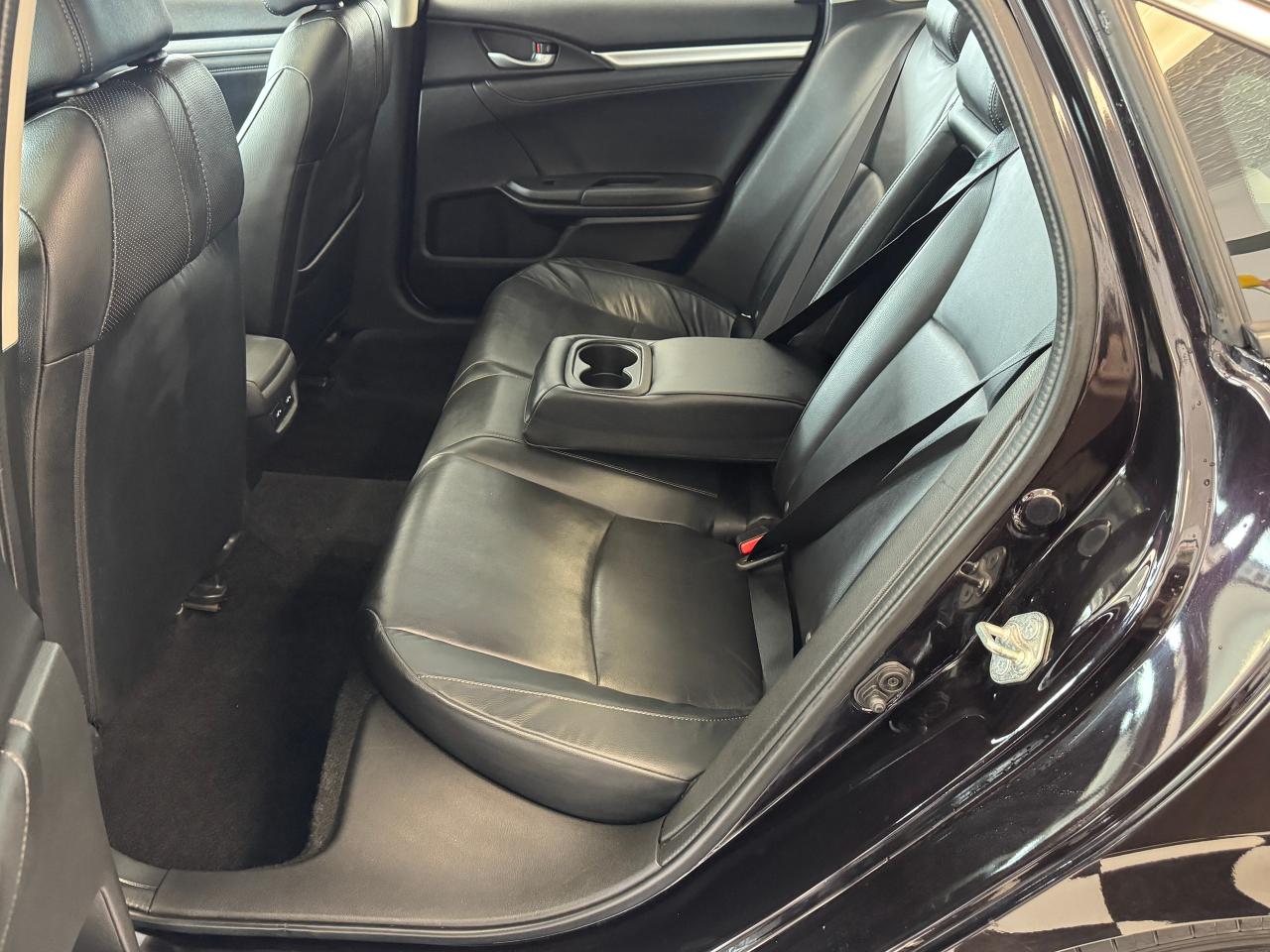 2017 Honda Civic Touring+Adaptive Cruise+Lane Keep+Roof+RemoteStart Photo24