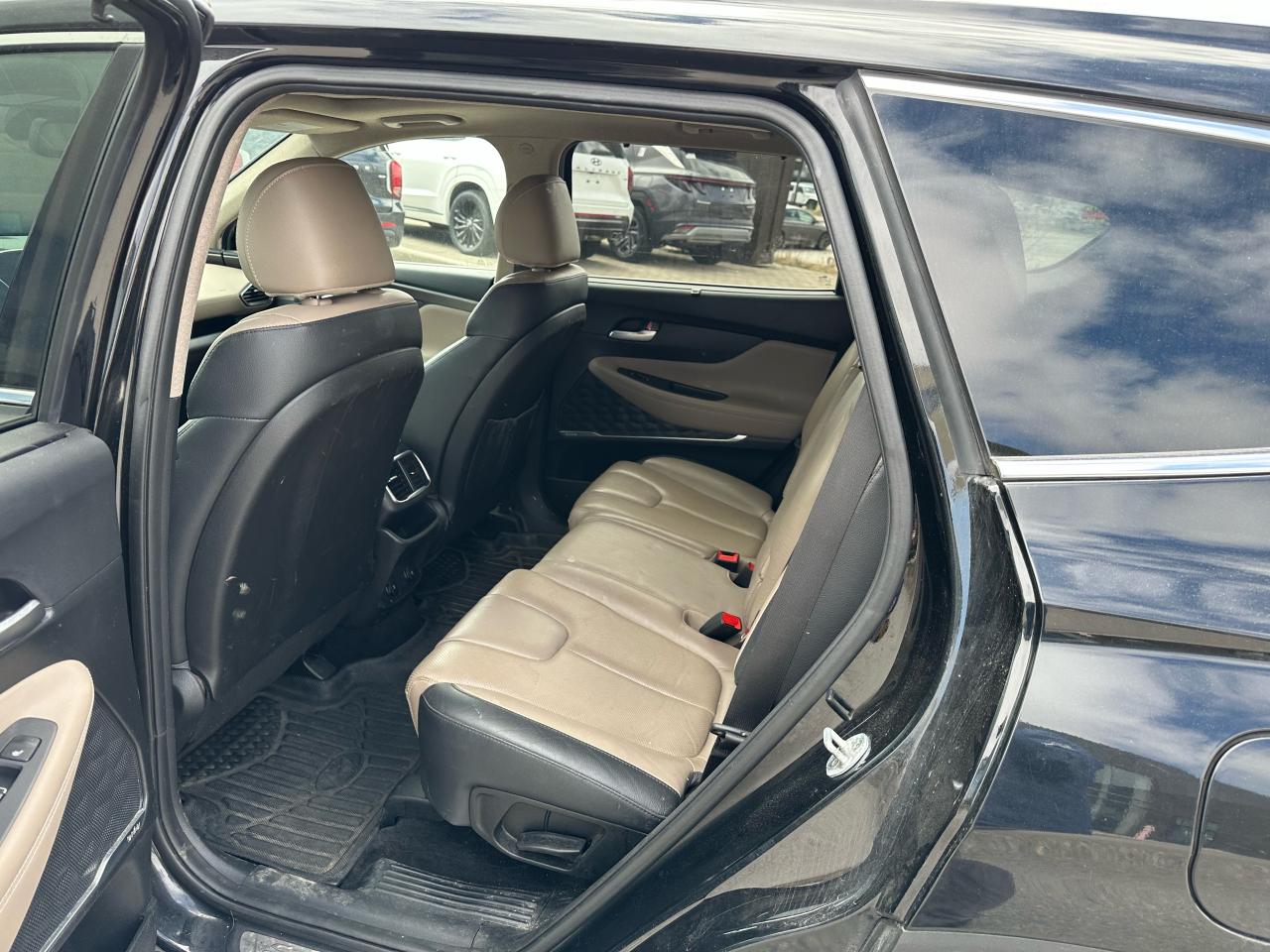 2020 Hyundai Santa Fe Ultimate Photo11