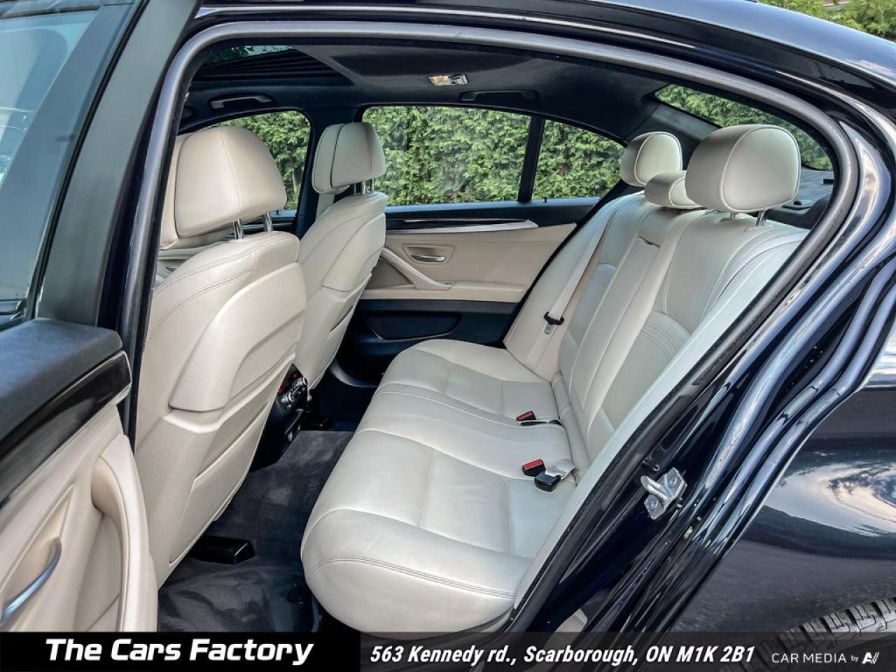 2016 BMW 5 Series 550i xDrive M-Sport - Luxury That Roars!! - Photo #23