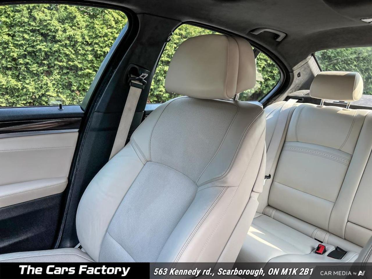 2016 BMW 5 Series 550i xDrive M-Sport - Luxury That Roars!! - Photo #20