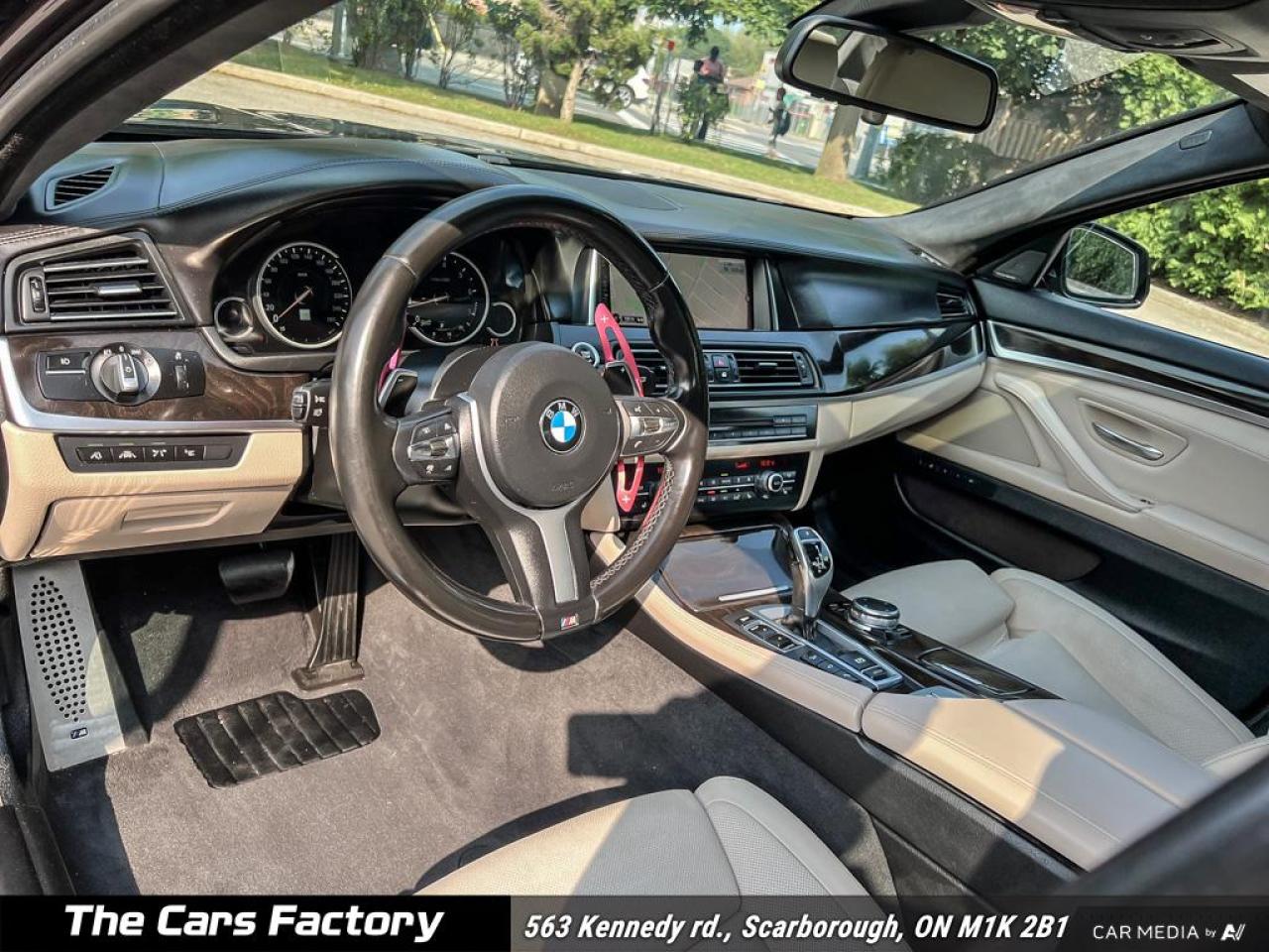 2016 BMW 5 Series 550i xDrive M-Sport - Luxury That Roars!! - Photo #10