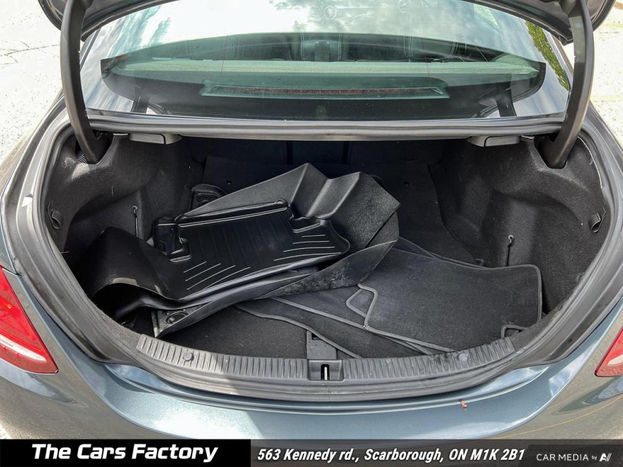 2016 Mercedes-Benz C-Class C300 4MATIC – AMG Package | Only 85,857 KM | Fully - Photo #11