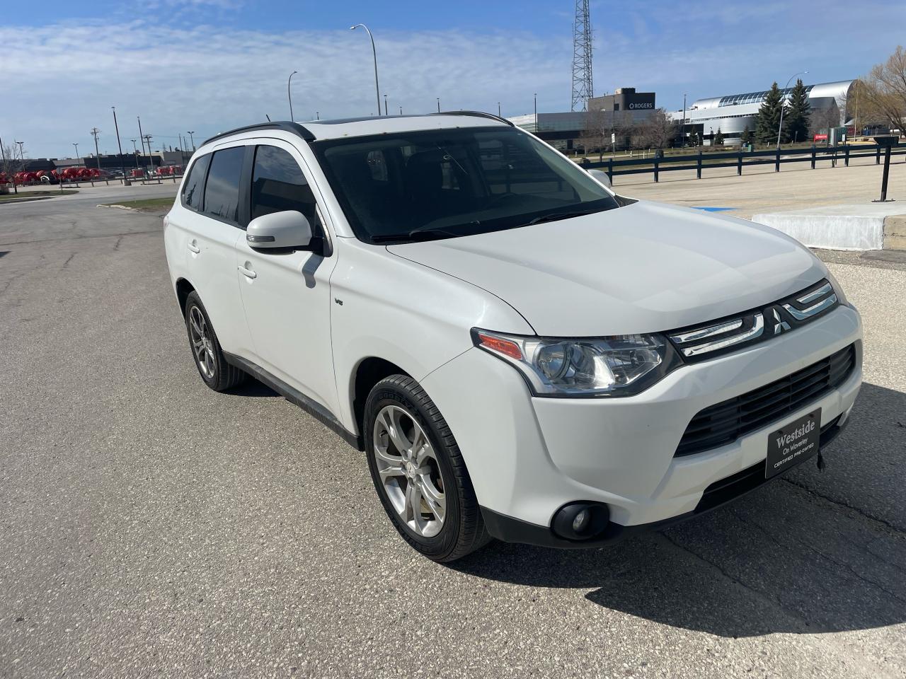 2014 Mitsubishi Outlander SE - Photo #1