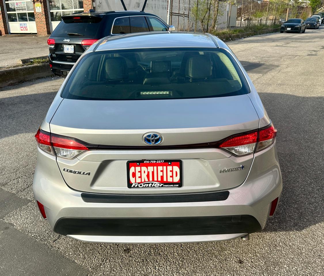 2021 Toyota Corolla LE Hybrid Photo4