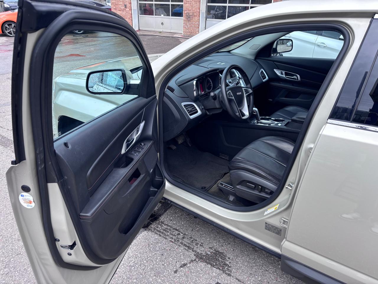 2015 GMC Terrain LOADED ONE OWNER TONS OF SERVICE LOW KMS! - Photo #14
