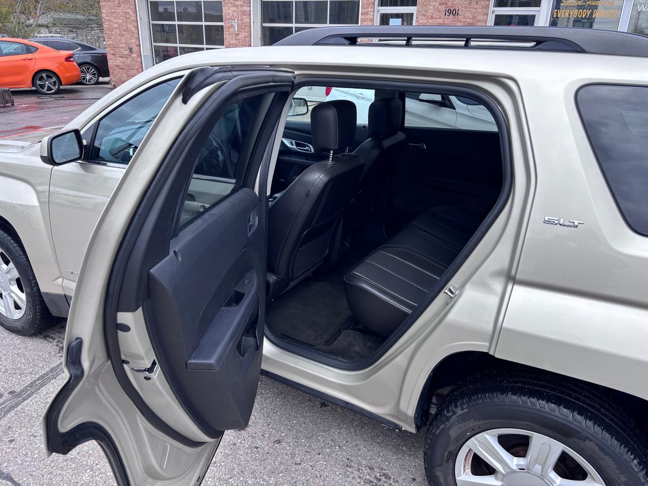2015 GMC Terrain LOADED ONE OWNER TONS OF SERVICE LOW KMS! - Photo #12