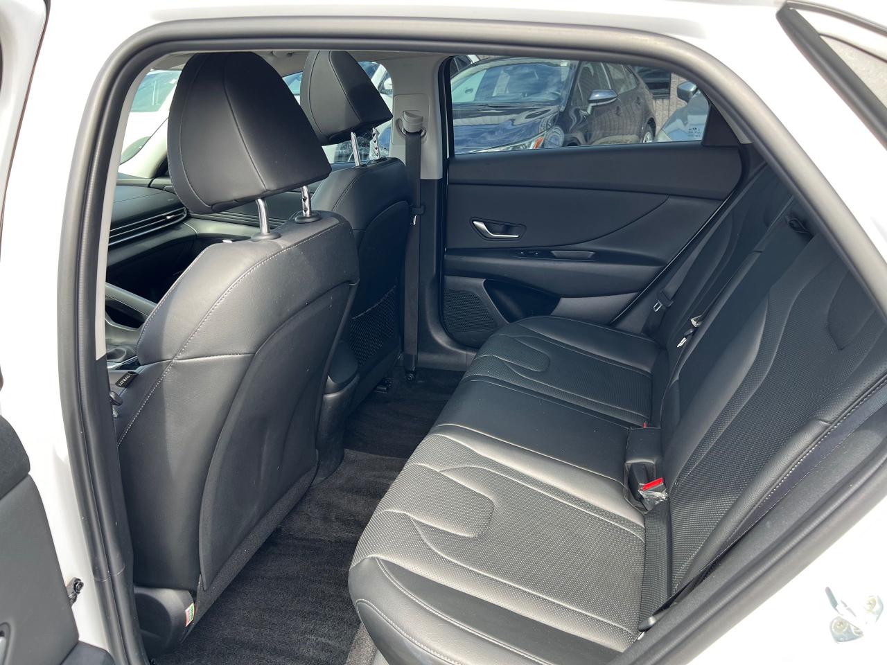 2022 Hyundai Elantra Ultimate Tech - Photo #16