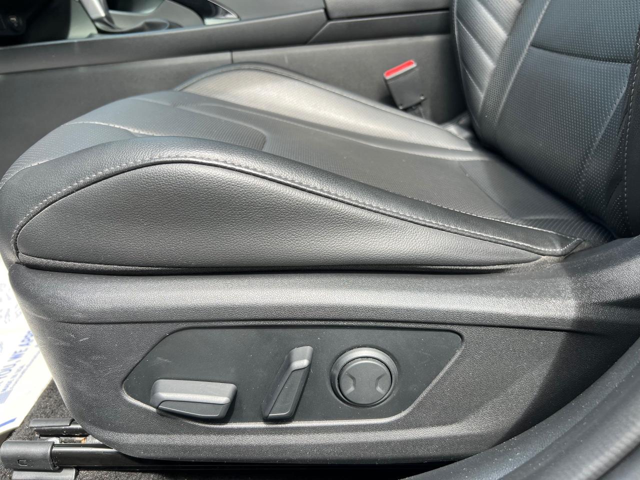 2022 Hyundai Elantra Ultimate Tech - Photo #17