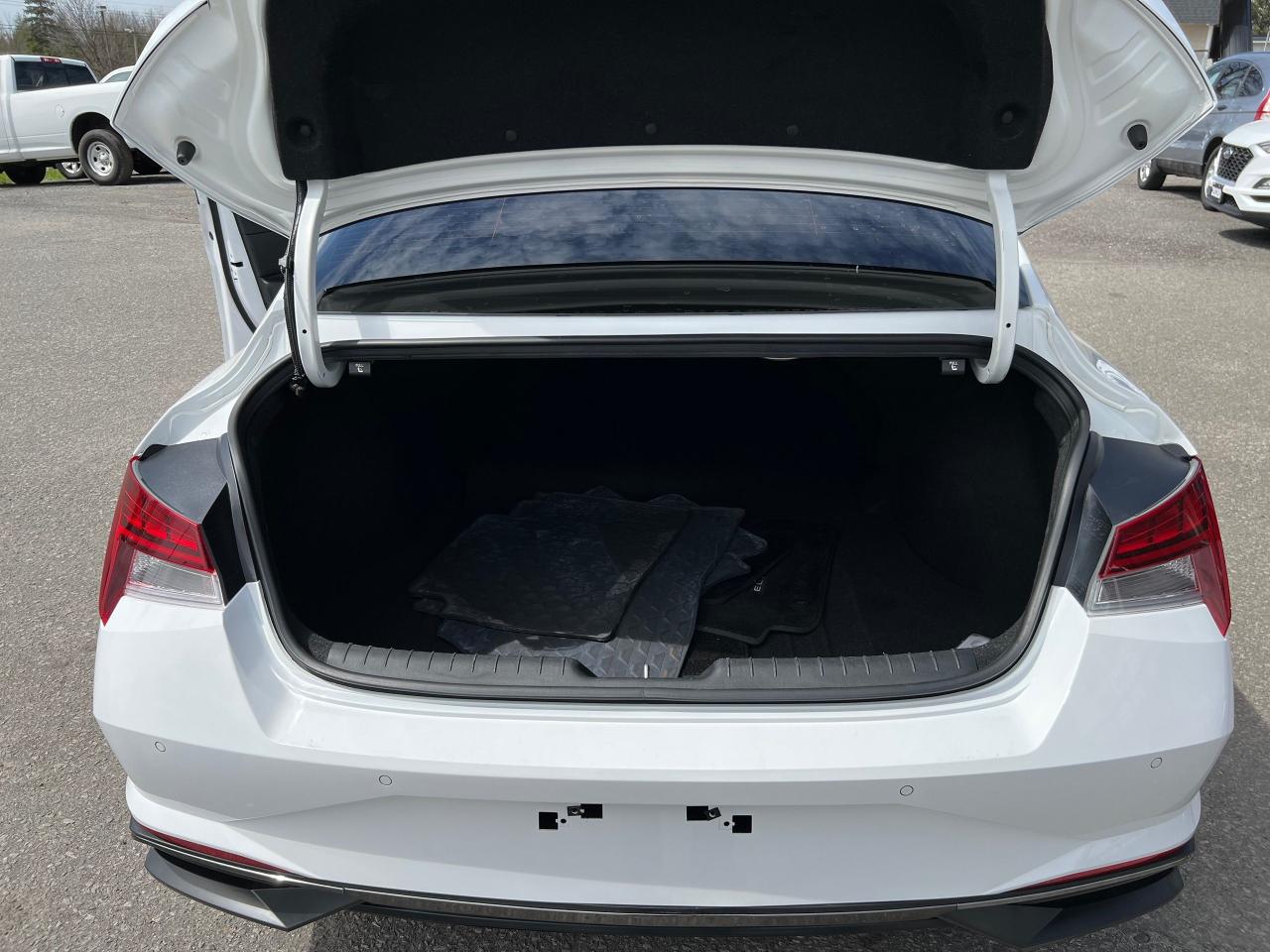 2022 Hyundai Elantra Ultimate Tech - Photo #22