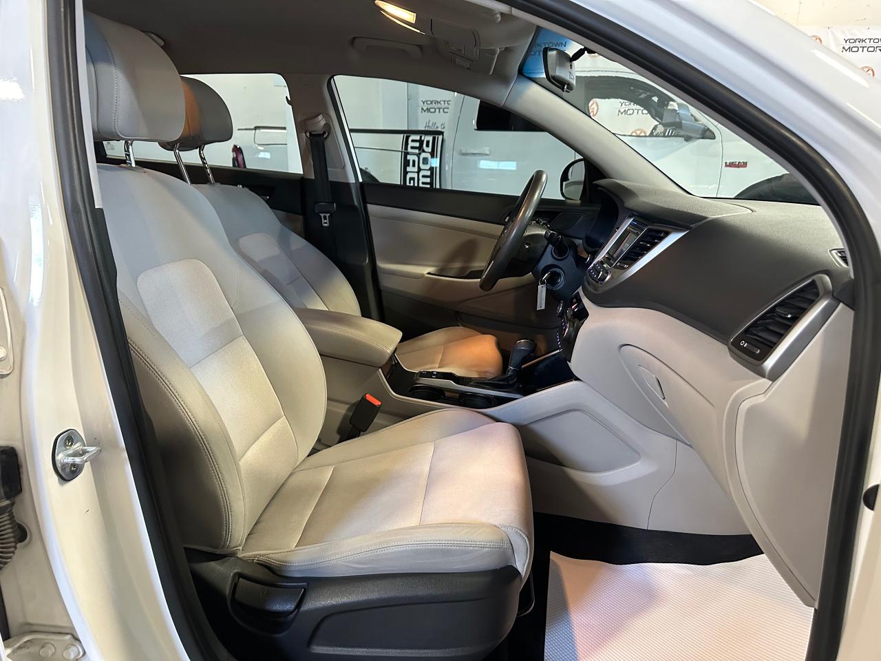 2017 Hyundai Tucson SE | NO ACCIDENTS | HEATED SEATS | 4X4 - Photo #7