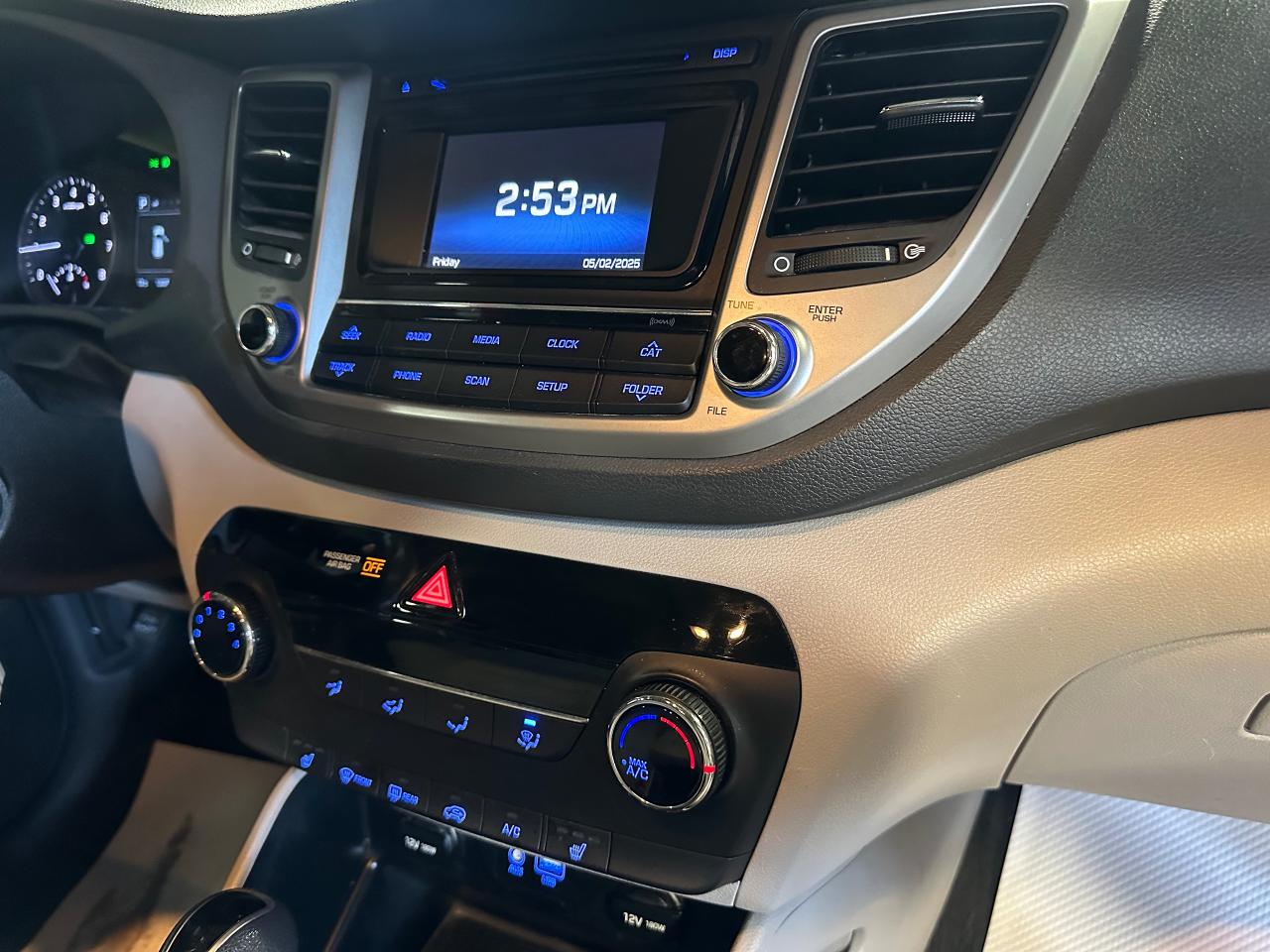 2017 Hyundai Tucson SE | NO ACCIDENTS | HEATED SEATS | 4X4 - Photo #9
