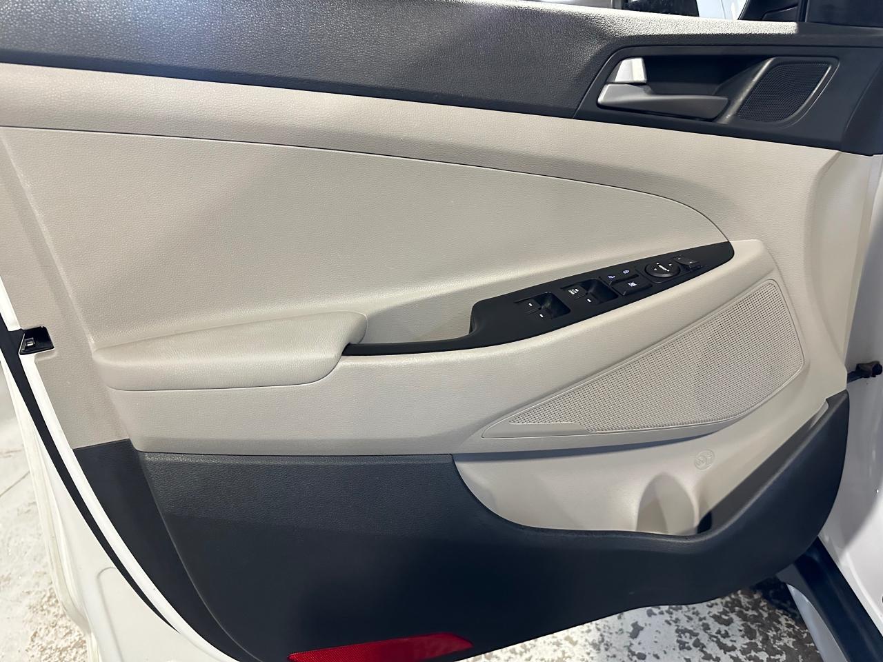 2017 Hyundai Tucson SE | NO ACCIDENTS | HEATED SEATS | 4X4 - Photo #16