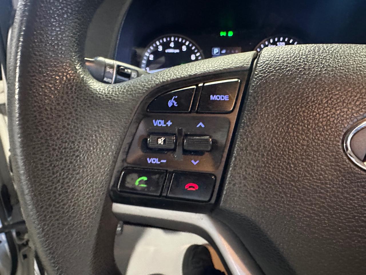 2017 Hyundai Tucson SE | NO ACCIDENTS | HEATED SEATS | 4X4 - Photo #22