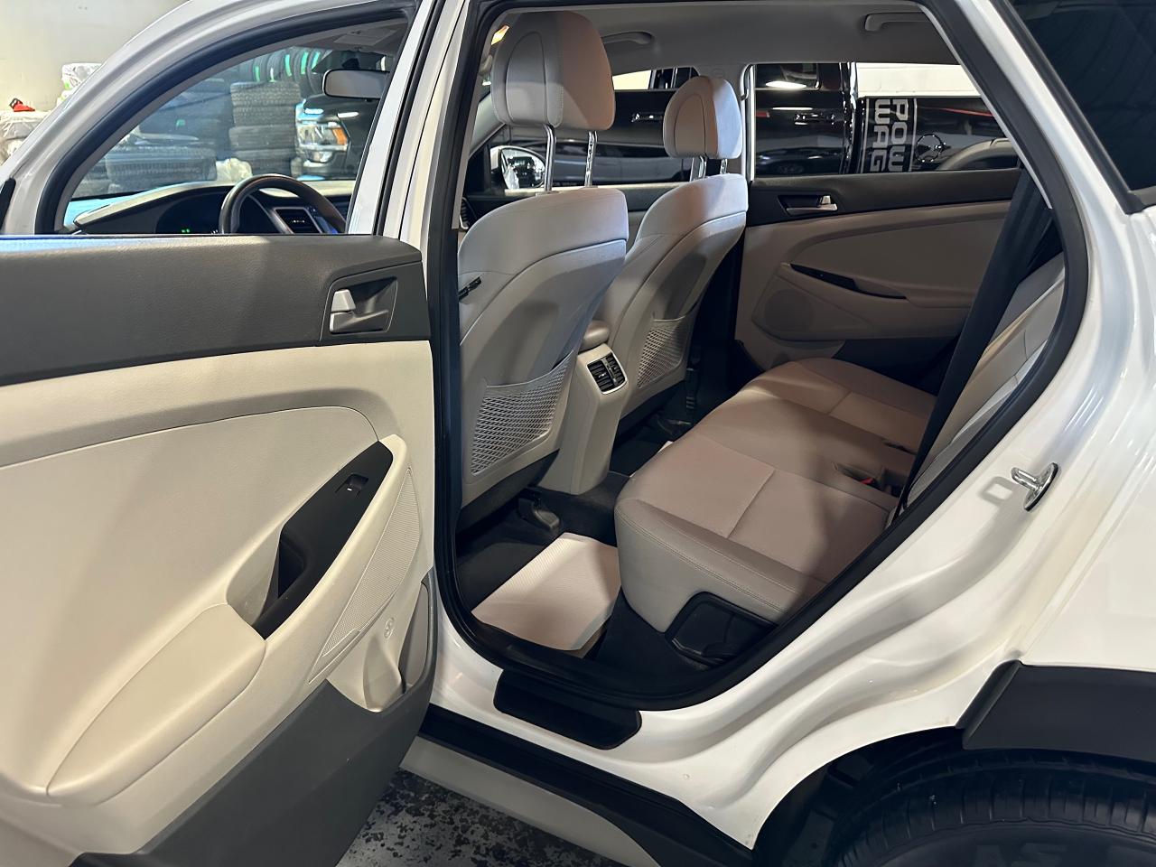 2017 Hyundai Tucson SE | NO ACCIDENTS | HEATED SEATS | 4X4 - Photo #18