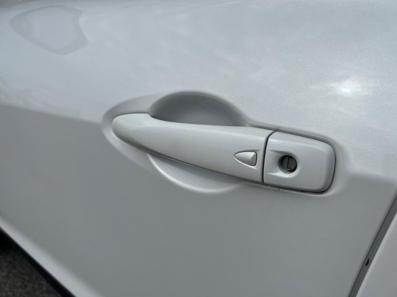 2019 Nissan Kicks SV - Photo #9